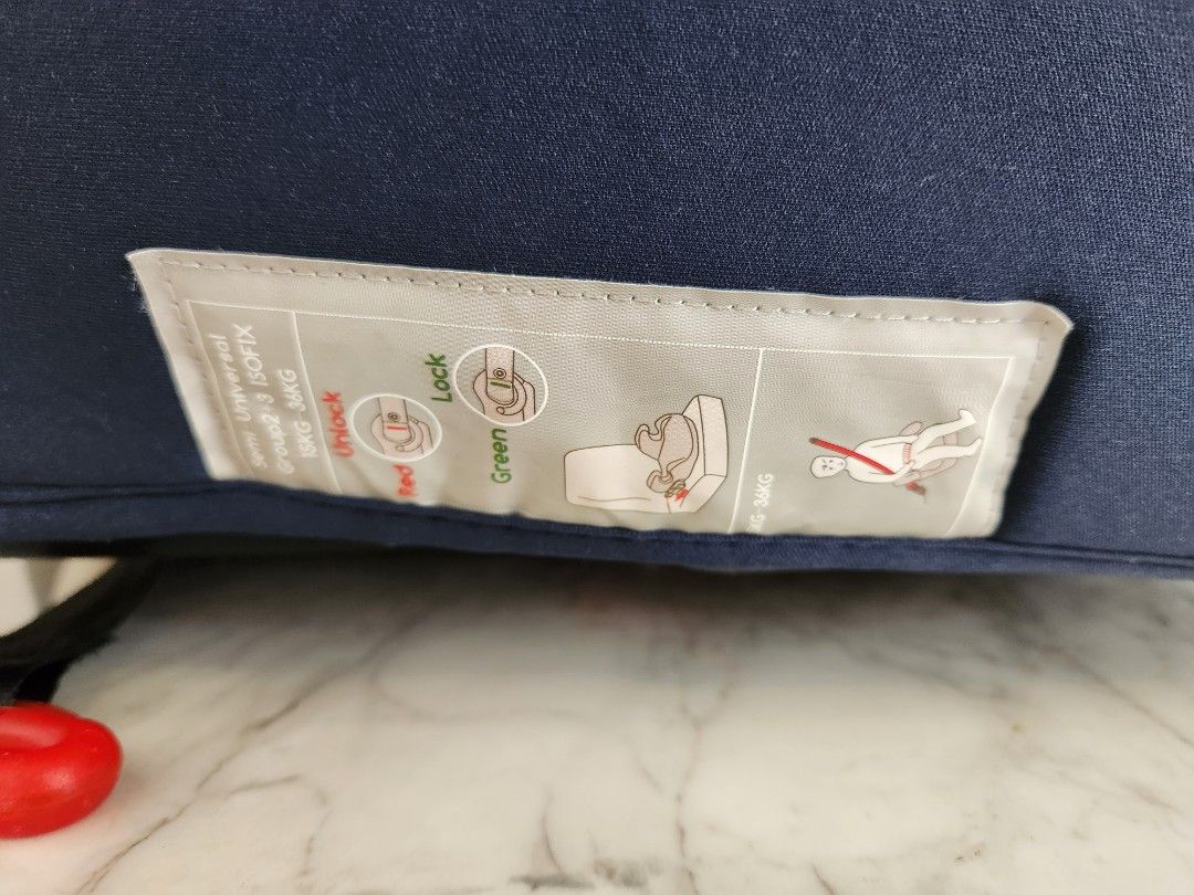 Osann Jnr ISO fix Booster Seat, Babies & Kids, Going Out, Car Seats on