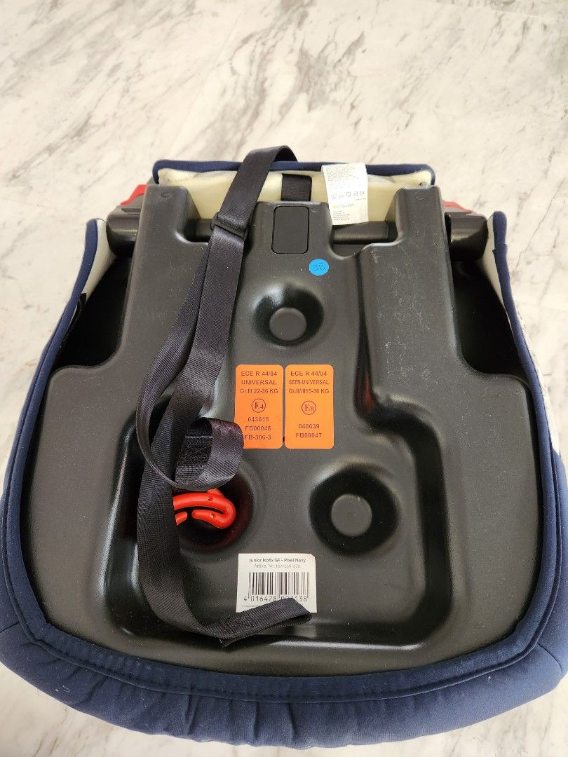 Osann Jnr ISO fix Booster Seat, Babies & Kids, Going Out, Car Seats on