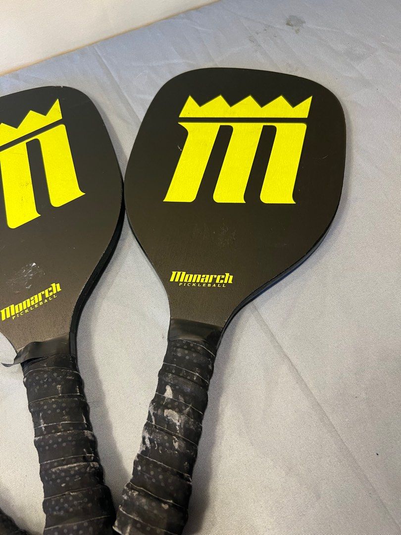 Pickleball Paddle (Category: Racket and Ball Sports) located in Quezon City. Submitted by lucas_luxuries (Listing ID 1225279286, Image 2). Description: Specifications Net Length: 12 ft. Net Height: 3 ft. Paddle Weight: 265 g. / 9.5 oz. Paddle Length: 15.5 in. Paddle Width: 7.25 in. Paddle Grip: Monarch Ribbed grip Player Level Beginner – Intermediate .