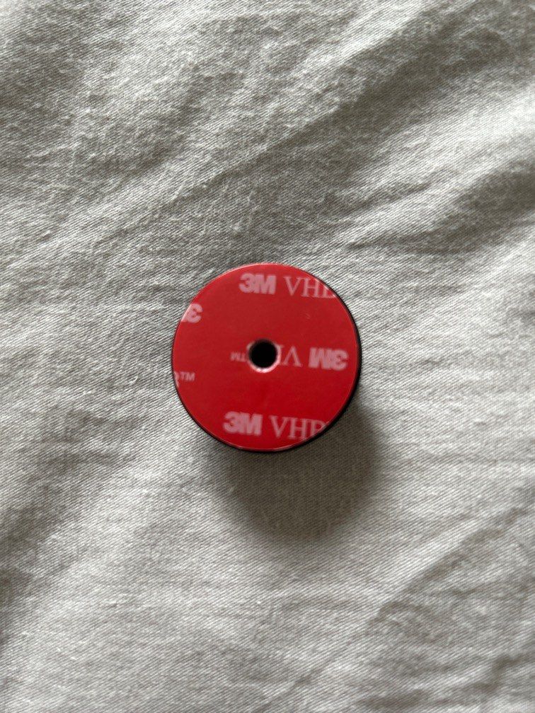 Quad Lock Adhesive Wall Mount, Mobile Phones & Gadgets, Mobile & Gadget