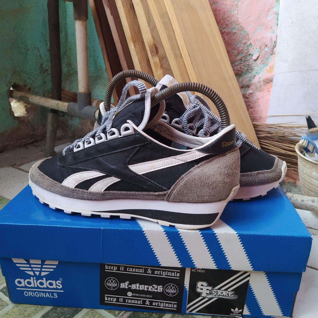 Reebok cheap aztec 93