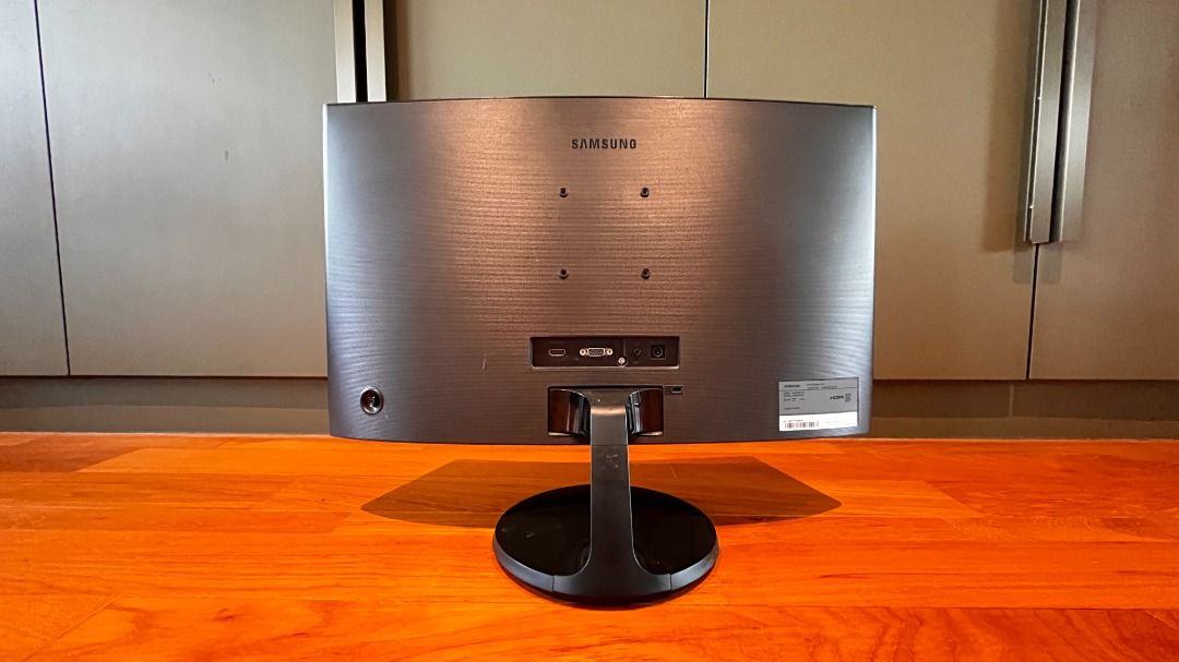 Samsung LC24Inch Curved Monitor, Computers & Tech, Parts & Accessories