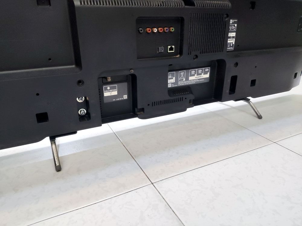 Sony Bravia TV Stand and Wall Mount (For Sony Bravia KDL50W800C), TV