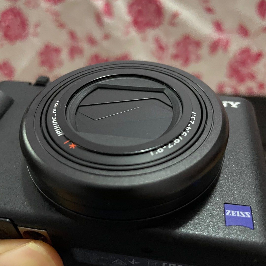 sony zv1 with accessories, Photography, Cameras on Carousell