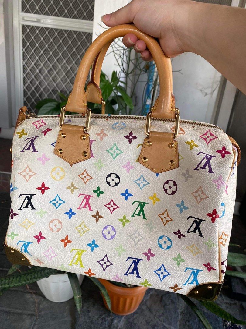 speedy murakami white (Category: Luxury Bags & Wallets) located in Bauang. Submitted by rjae07 (Listing ID 1225191974, Image 2). Description: rank a to ab murakami bag only guaranteed syempre.