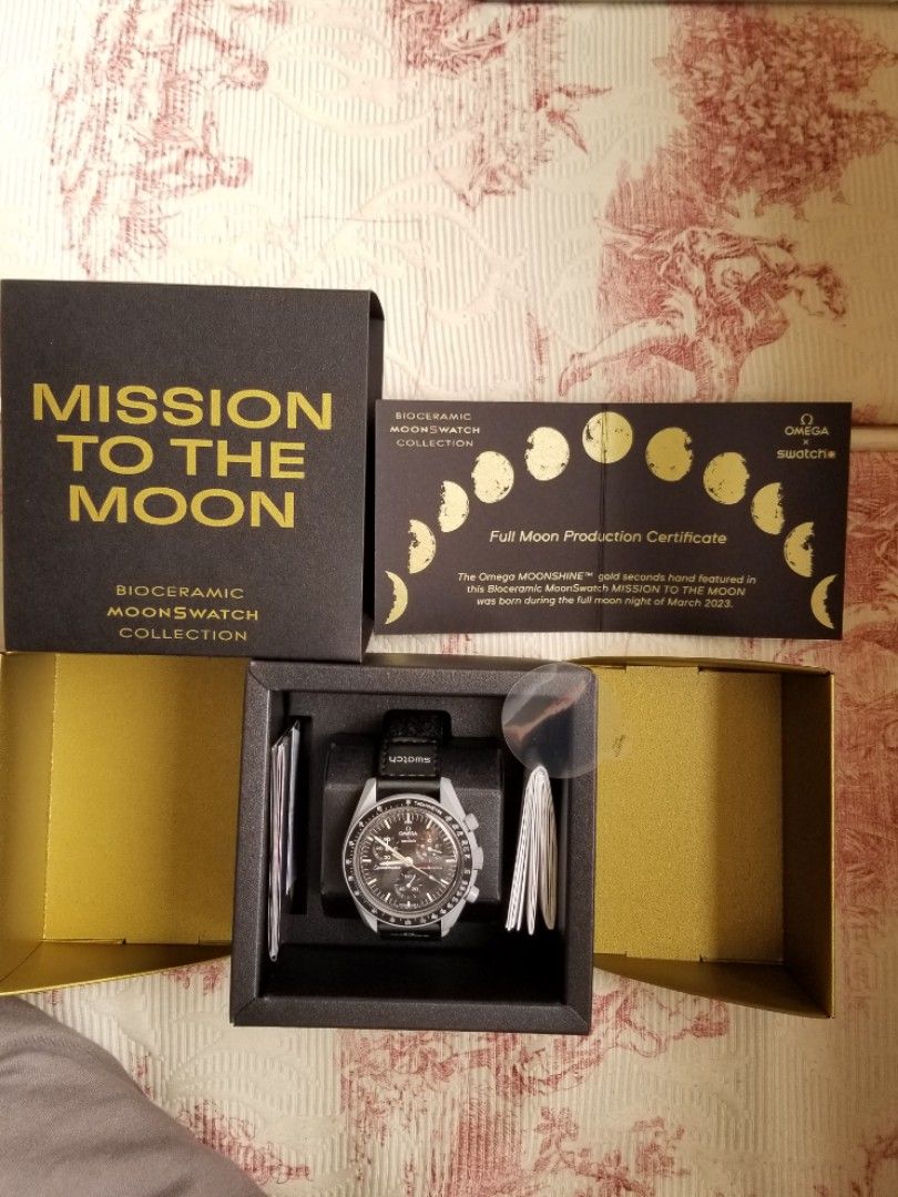 Swatch Omega Mission to Moonshine Gold, 名牌, 手錶- Carousell