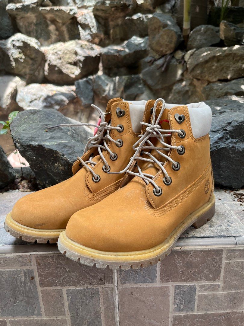 Timberland Premium 6 Inch Waterproof Boot Wheat Nubuck US 8 W