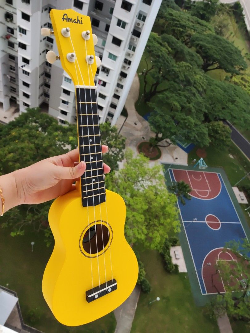 Ukulele brand new, Hobbies & Toys, Music & Media, Musical Instruments