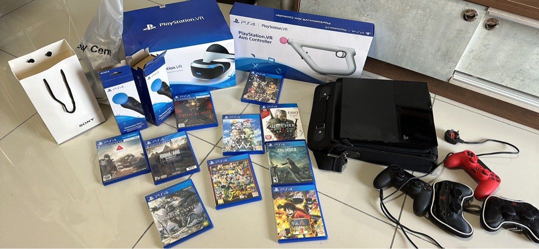 Unbeatable PS4 Bundle Like New Console VR Set Motion