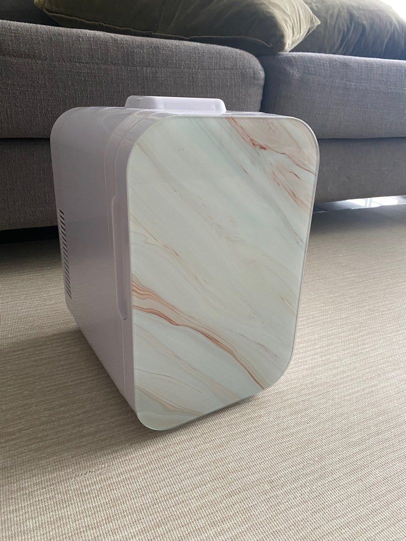 Vanity fridge, TV & Home Appliances, Kitchen Appliances, Refrigerators