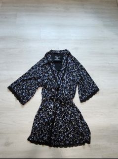 (Category: ) located in . Submitted by jlboutique (Listing ID 1225213741, Image 1). Description: .