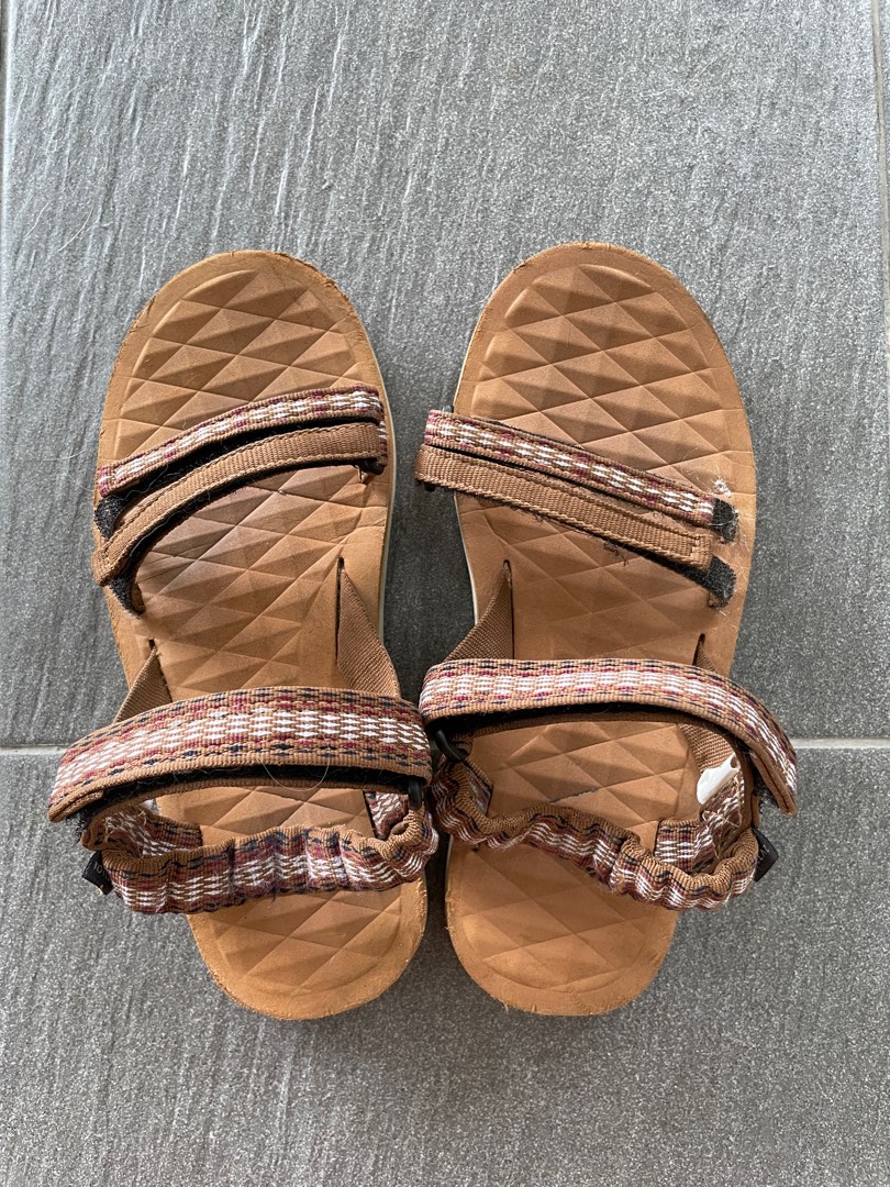 Teva outlet velcro sandals