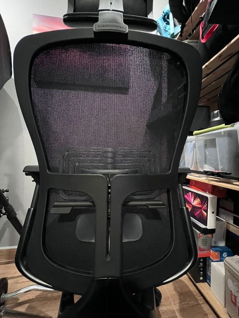 Zody top chair headrest