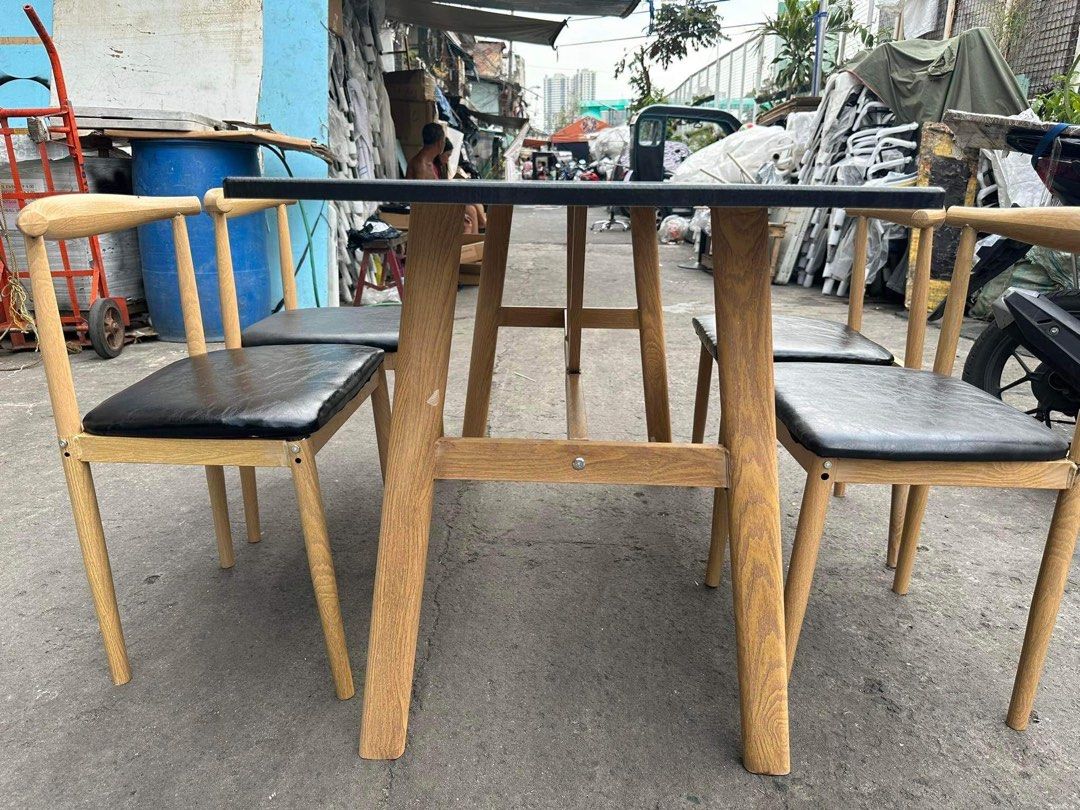 140x60 Black & Walnut Wood Table Set (Category: Tables & Sets) located in Taguig. Submitted by datsshengie (Listing ID 1225499646, Image 3). Description: .