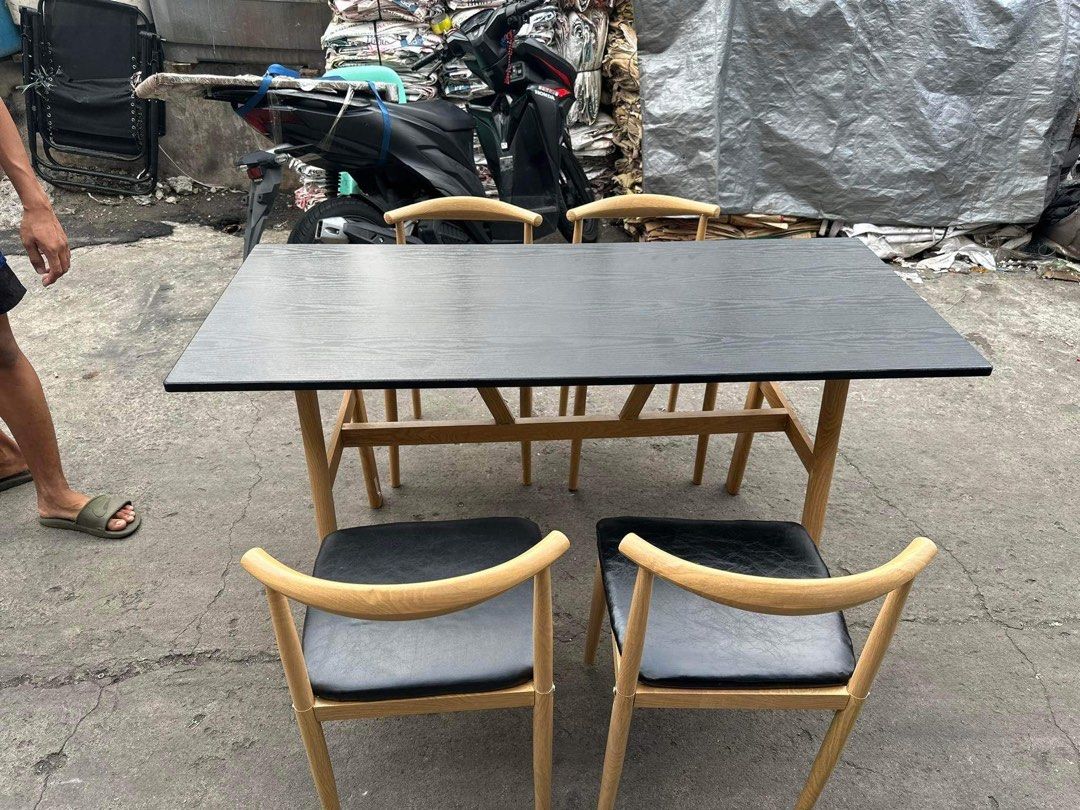 140x60 Black & Walnut Wood Table Set (Category: Tables & Sets) located in Taguig. Submitted by datsshengie (Listing ID 1225499646, Image 2). Description: .