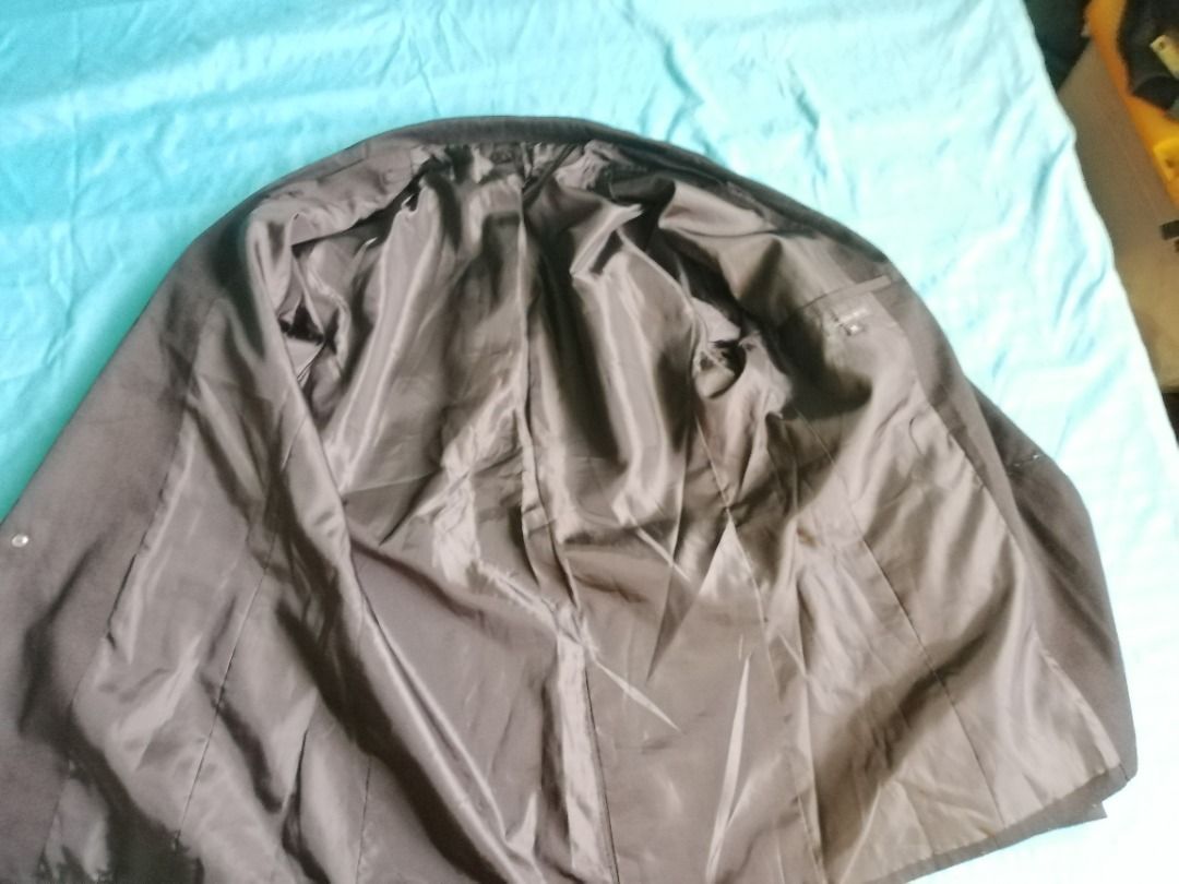 Pre-loved Blazer (Category: Coats, Jackets and Outerwear) located in Marikina City. Submitted by jbysy (Listing ID 1225311139, Image 3). Description: Blazer for female Size Medium Unbranded but good quality In good condition Bought from Korea.