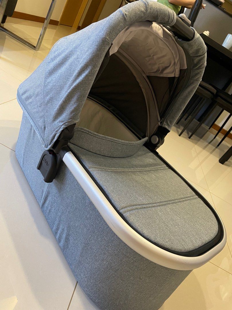 Uppababy Vista V2 Babies & Kids, Going Out, Strollers on