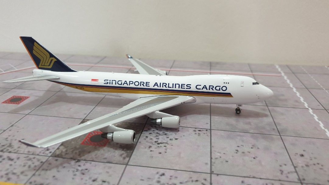 1/400 シンガポール航空 B747-400F 1/400 シンガポール航空 B747-400F
