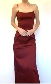 🎯 NIGHT MAXI DRESS RED WINE