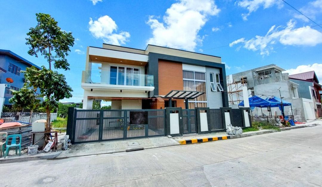 AA Brand New Modern House for sale in Greenwoods Executive Village