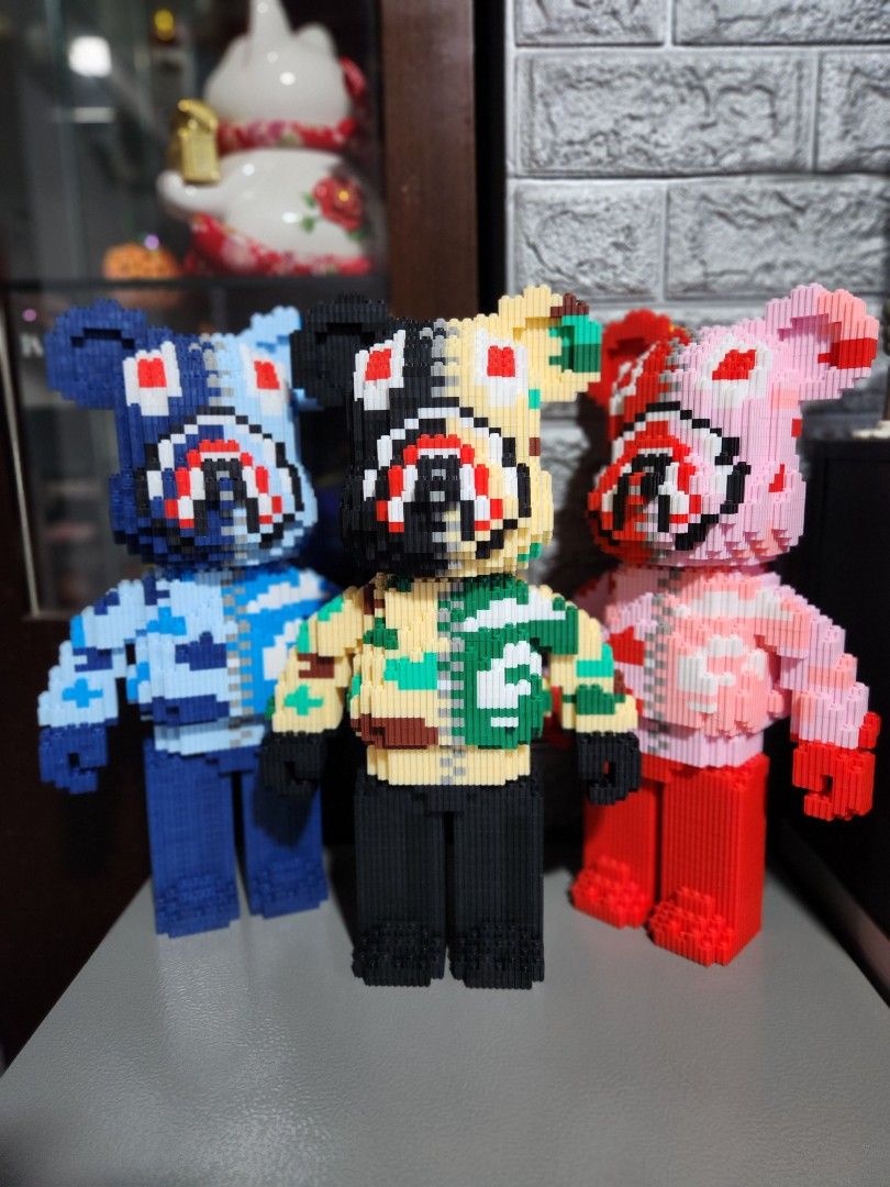 Bape lego 2025