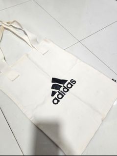 (Category: ) located in . Submitted by byeongariii (Listing ID 1225405692, Image 1). Description: .