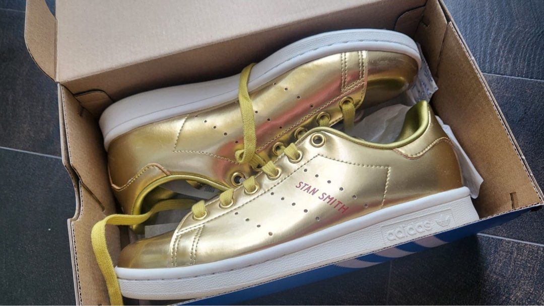 Gold brand outlet sneakers