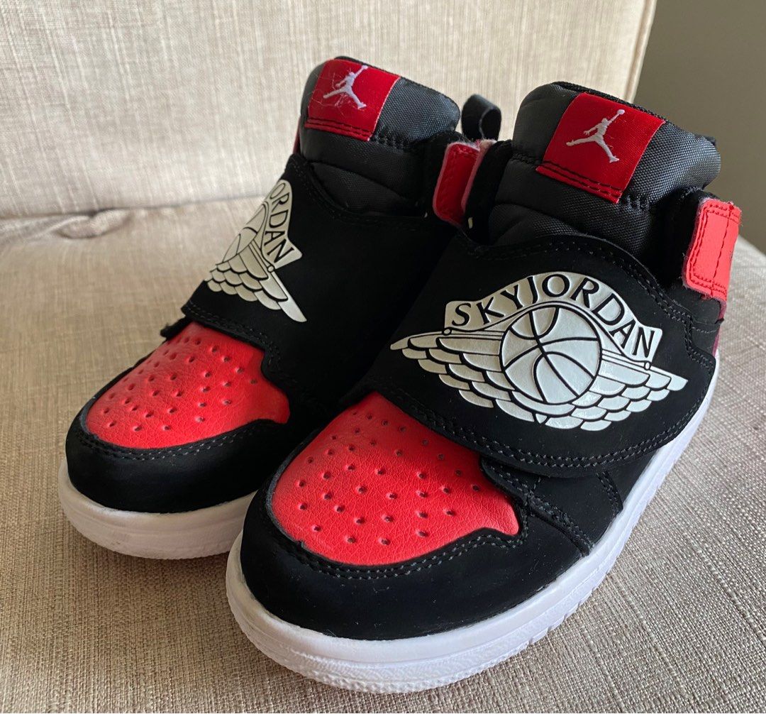 Red discount sneakers kids