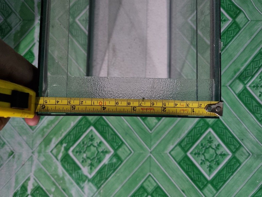 Aquarium - 2.5 Gallons (Category: Homes & Other Pet Accessories) located in Quezon City. Submitted by justindahan (Listing ID 1225430310, Image 3). Description: Aquarium - 2.5 Gallons LWH = 12x6x9 inches *located at Congressional Ave QC, near Global Gas station *MoP: BDO,BPI,Gcash,Maya *shipping is buyer's expense via Lalamove/Grab *color depends on availability (Black, Blue, Red).