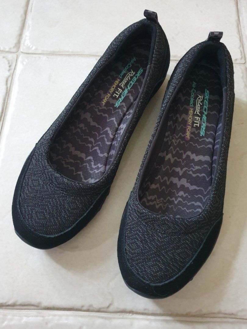 skechers relaxed fit memory foam air cooled womens