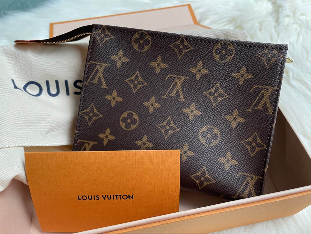 AUTHENTIC Louis Vuitton Toiletry Pouch 15 Brown M47546 - Made in FRANCE -  Organic Olivia