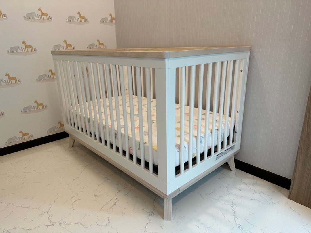 Babyletto Scoot 3in1 Convertible Crib with Toddler Bed Conversion Kit