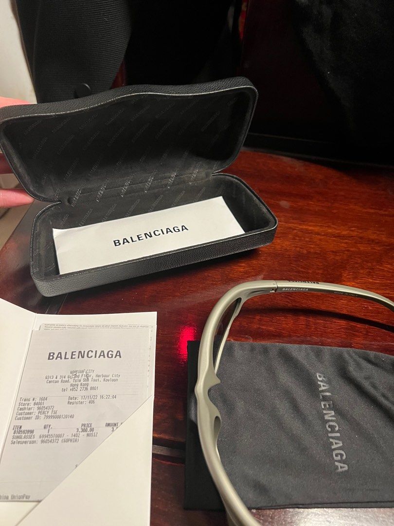 BALENCIAGA BAT RECTANGLE SUNGLASSES IN SILVER, 名牌, 飾物及配件