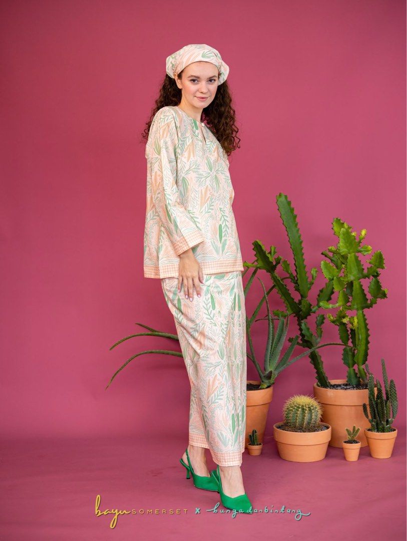 Bayu Somerset Baju Kurung Light Orange in M, Women's Fashion, Muslimah ...