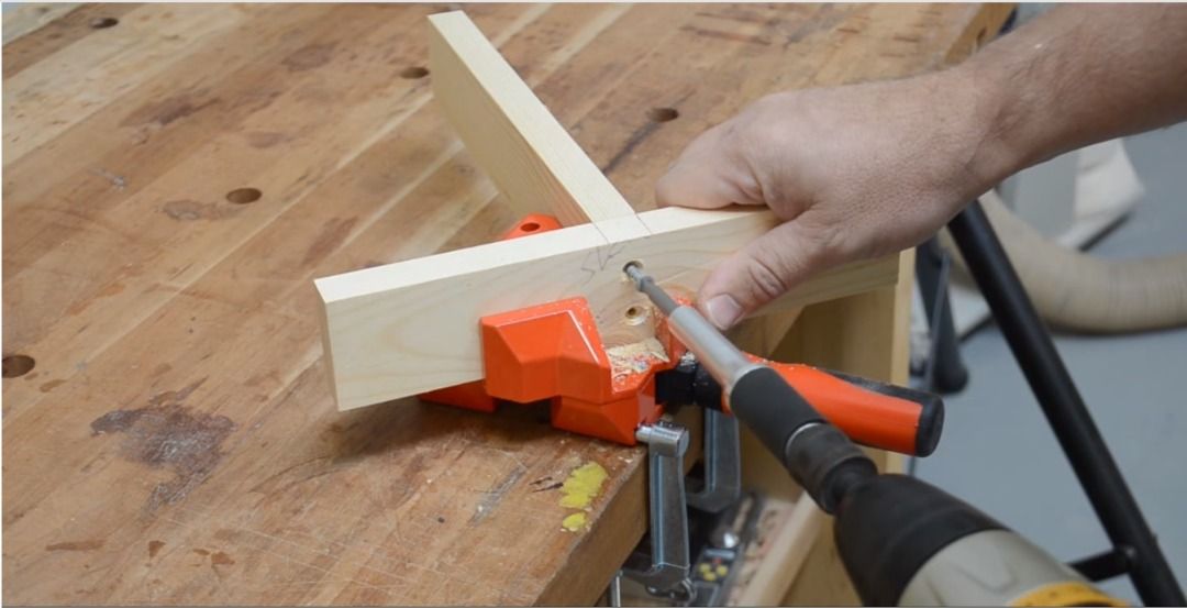 Bessey 90 Degree Angle Clamp WS3+2K, Furniture & Home Living, Home