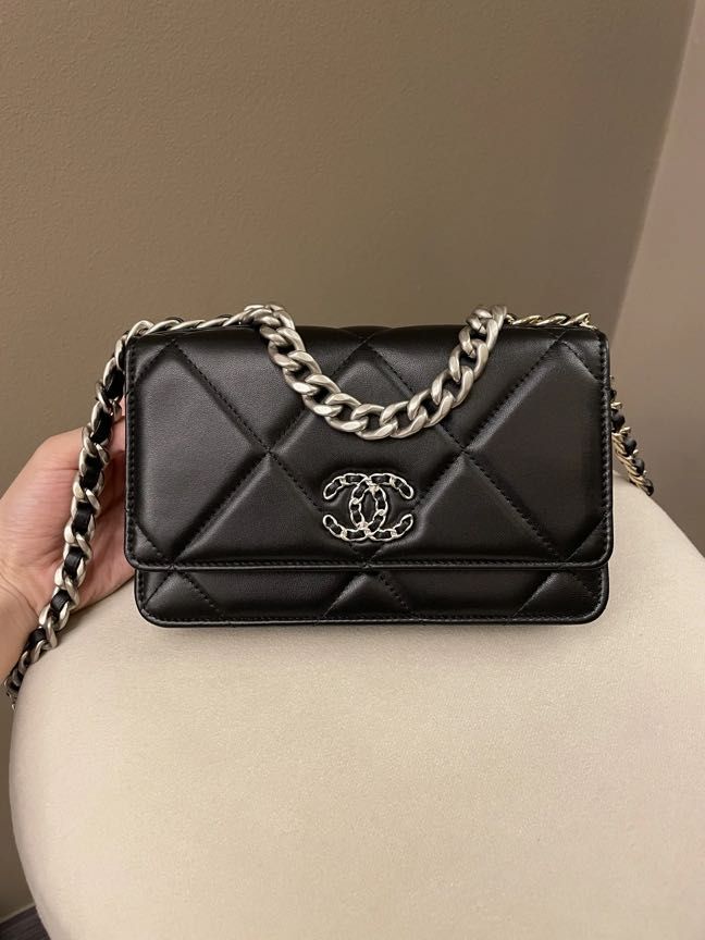 🖤Chanel 22S Heart Bag🖤, Luxury, Bags & Wallets on Carousell