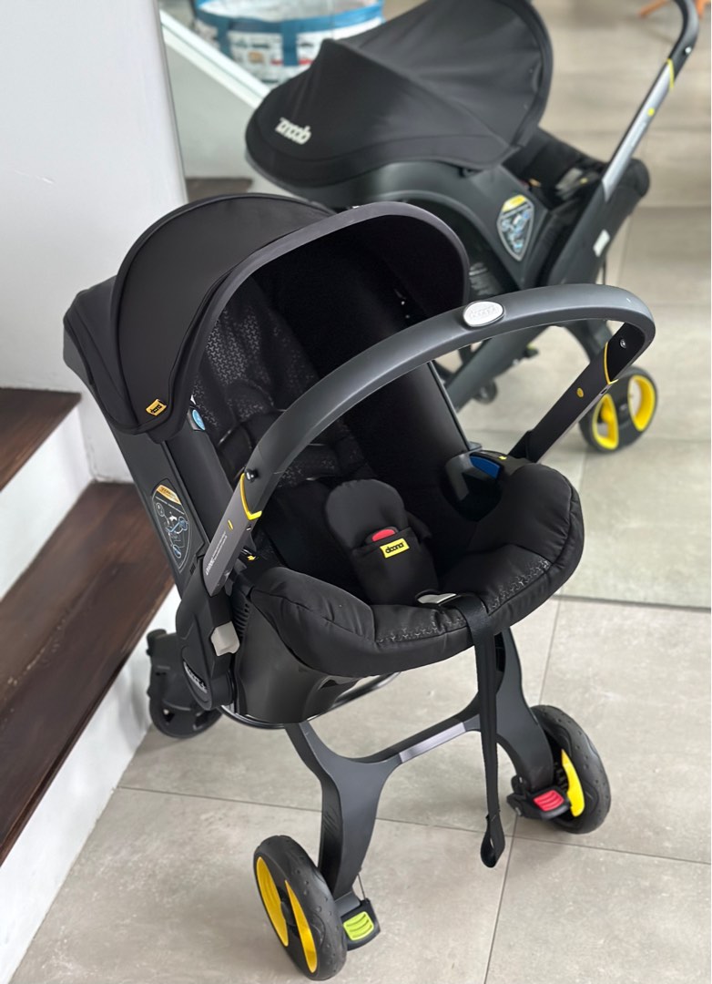 Doona (2 in 1) stroller plus car seat with accessories , Babies & Kids