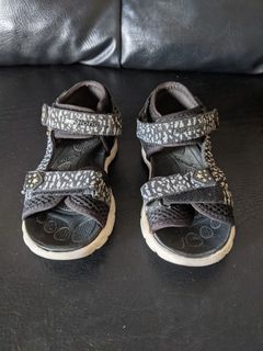 (Category: ) located in . Submitted by babystuffspreloved (Listing ID 1225310111, Image 1). Description: .