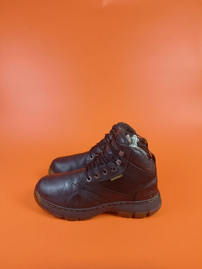 Dr martens shop holford