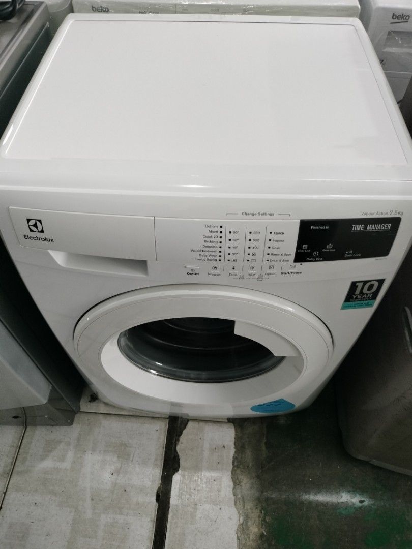 Electrolux 7.5kg front loading washing machine, TV & Home Appliances