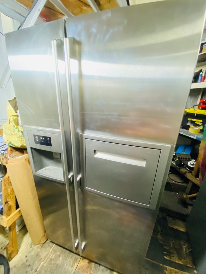 Electrolux with ice maker (side by side) on Carousell