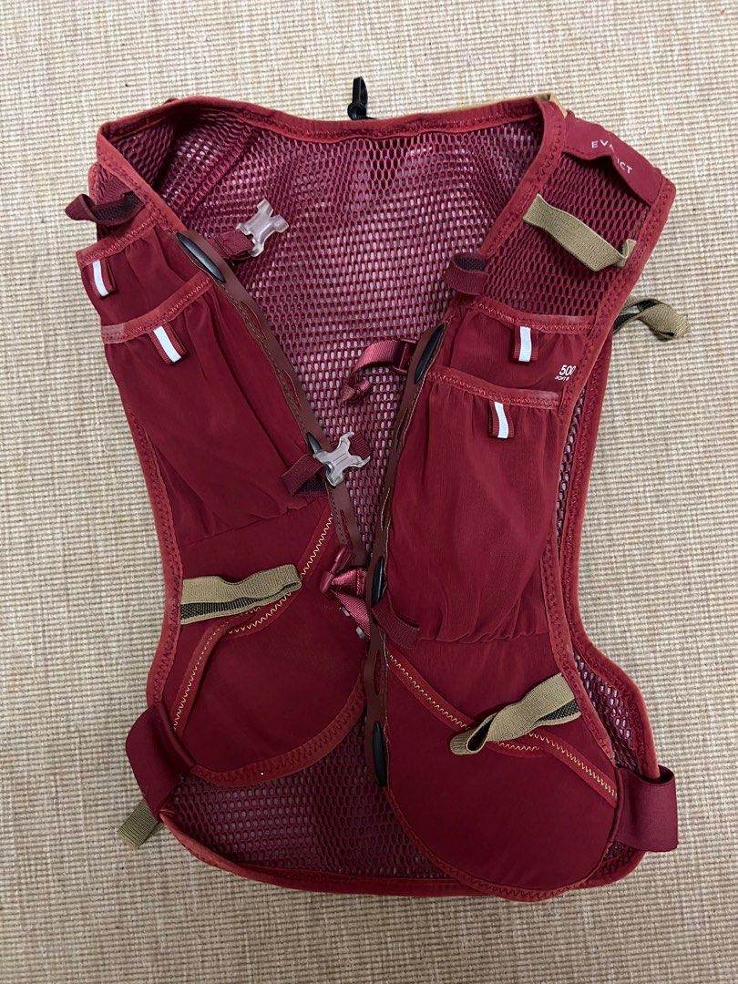 Evadict 10L bag, Sports Equipment, Hiking & Camping on Carousell
