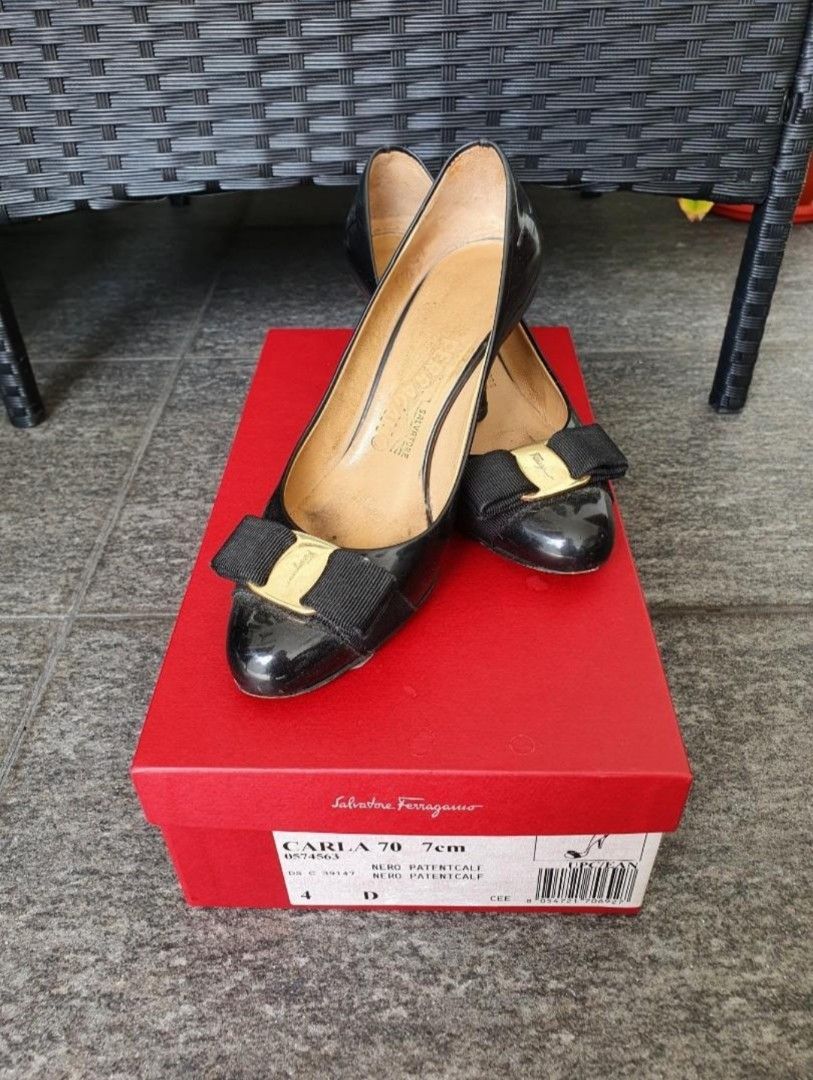 ferragamo black heels
