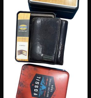 Fossil wallet fold