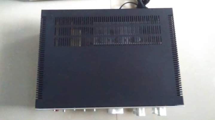 Harman Kardon A 401 (Category: Soundbars, Speakers & Amplifiers) located in Bacolor. Submitted by kitchmuck88 (Listing ID 1224978946, Image 3). Description: Orig Harman Kardon amplifier from Canada..