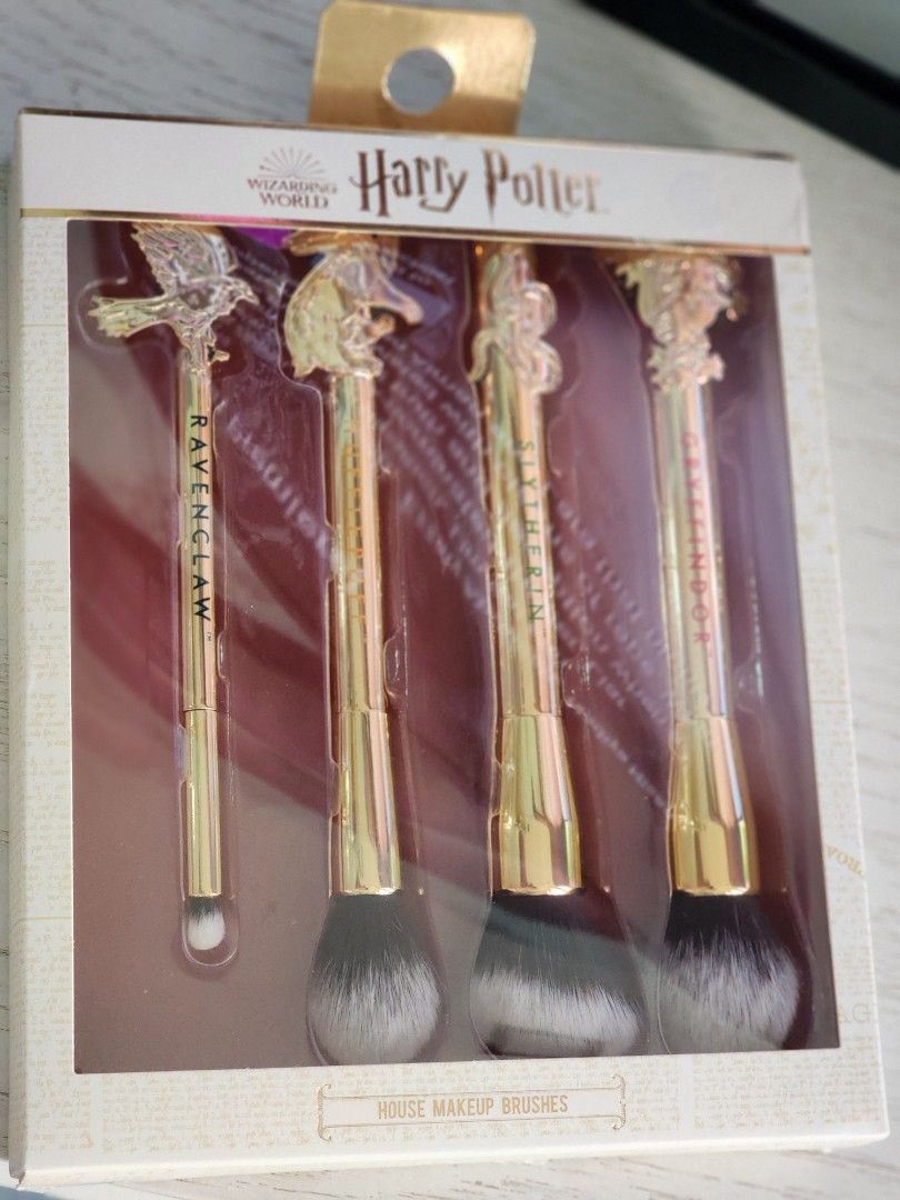 HARRY POTTER BRUSH SET FROM LONDON, Beauty & Personal Care, Face