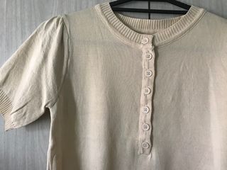 Henly Neckline Half-sleeves Cream Knit Shirt