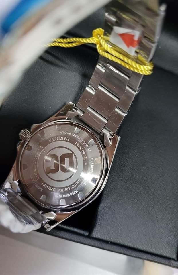 Invicta DC Comics Batman36383 (Category: Men's Watches) located in Pasig City. Submitted by lizshoppe.ph (Listing ID 1225399509, Image 3). Description: 🔸️ORIGINAL 🔸️Invicta Limited Edition 🔸️DC Comics Batman 🔸️Invicta 36383 🔸️38mm 🔸️P5,500 ONLY free shipping 🔸️5x money back if fake.