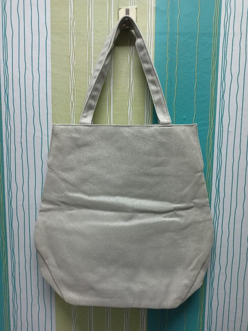 Issey miyake perfume hotsell bag