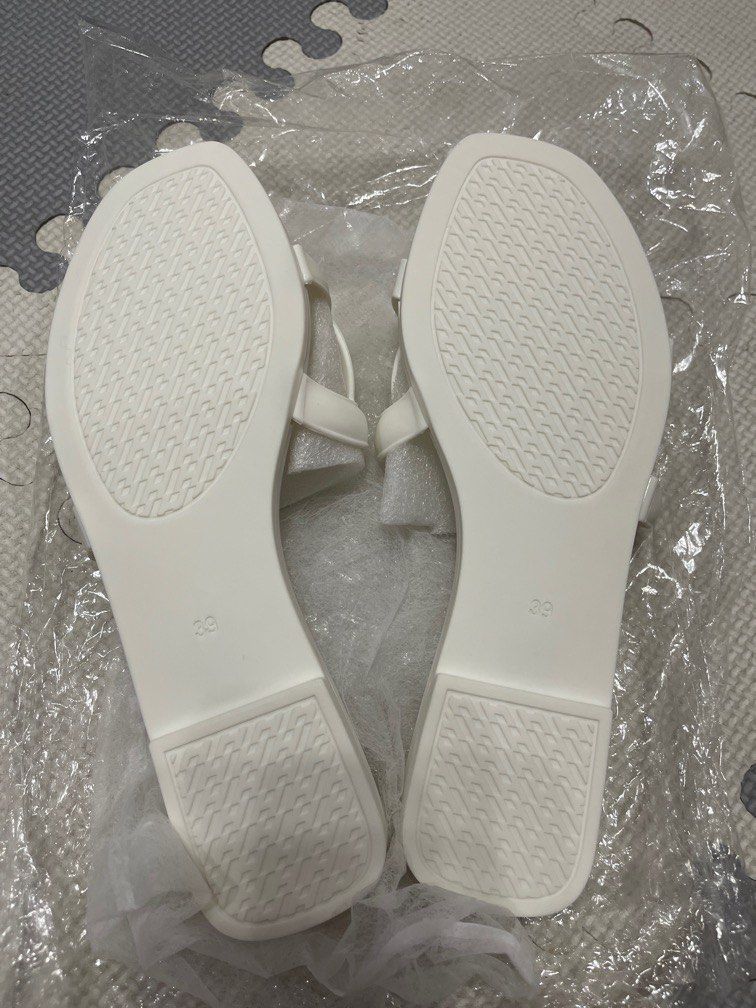 harga sandal jelly bunny